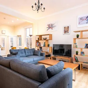 Sycamore York, Dog Friendly, Close To The River Holiday home York